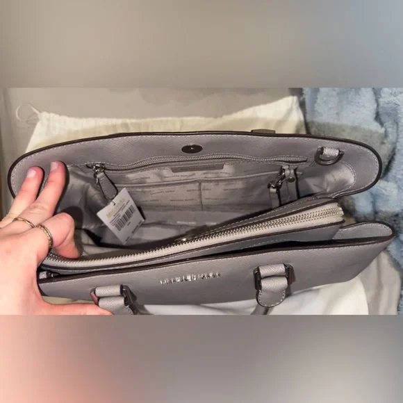 NWT Micheal Kors Savannah Large Saffiano Leather Satchel  (Pearl Grey) - Picture 5 of 12